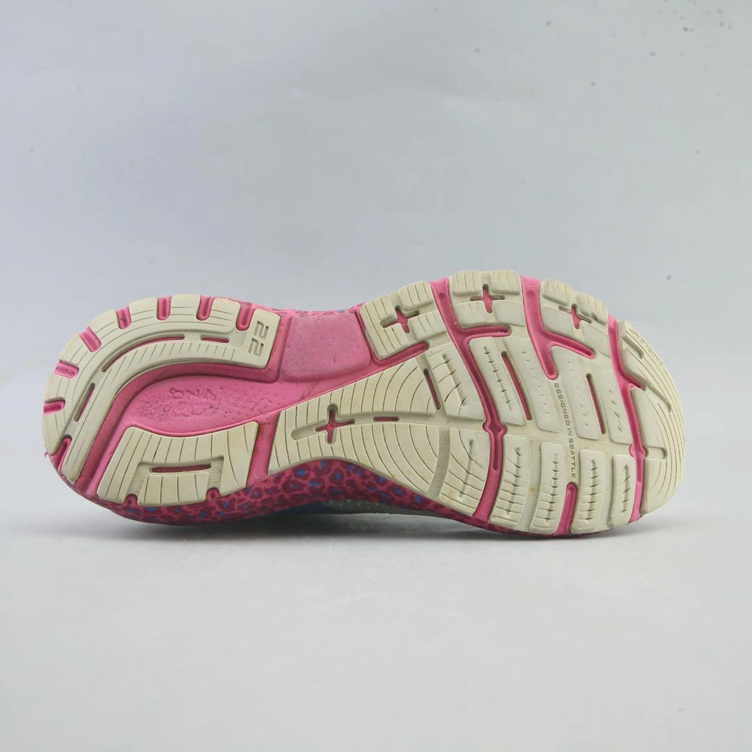 BROOKS ADRENALINE GTS 22 Brooks running shoe close-ups