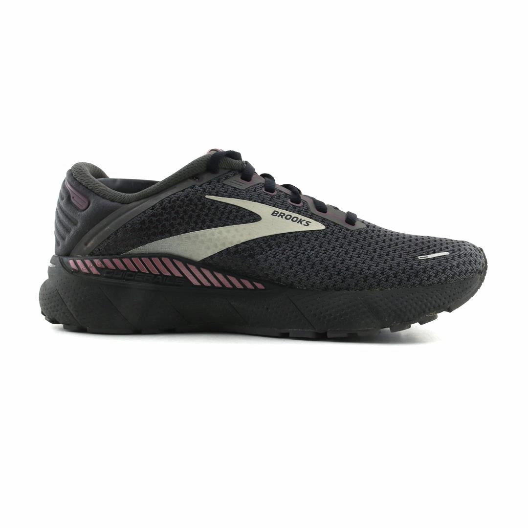 BROOKS ADRENALINE GTS 22 Brooks running shoe close-ups