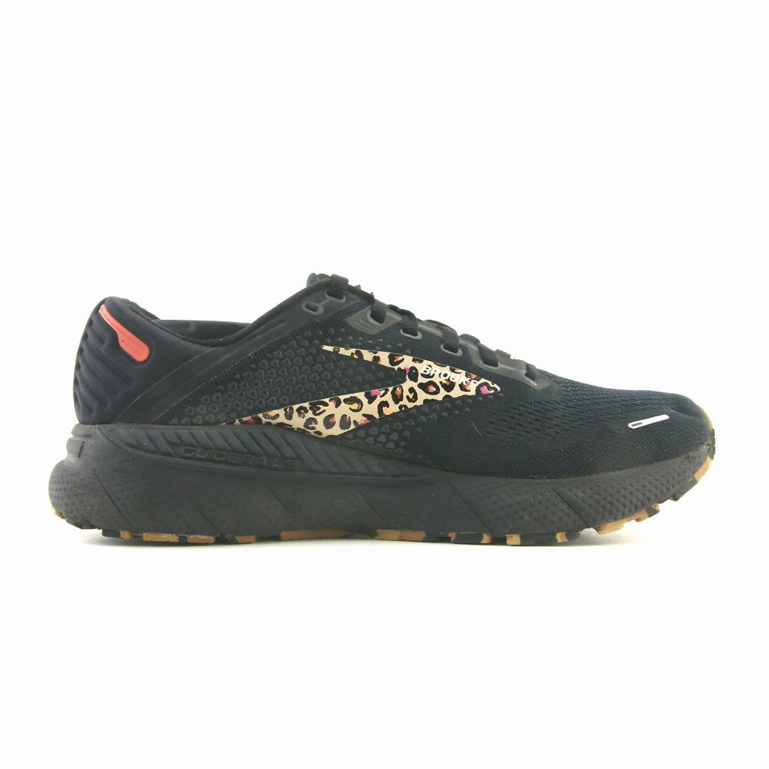 BROOKS ADRENALINE GTS 22 Brooks running shoe close-ups