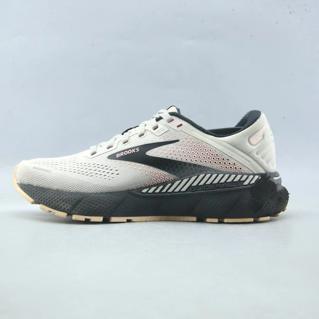 BROOKS ADRENALINE GTS 22 Brooks trainer design images
