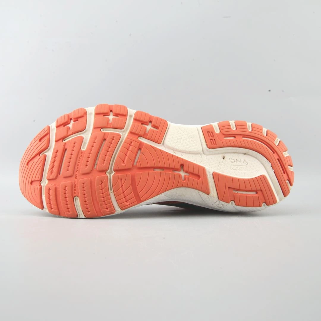 BROOKS ADRENALINE GTS 22 Brooks trainer design images