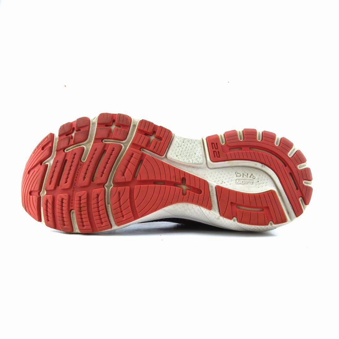 BROOKS ADRENALINE GTS 22 Brooks trainer design images