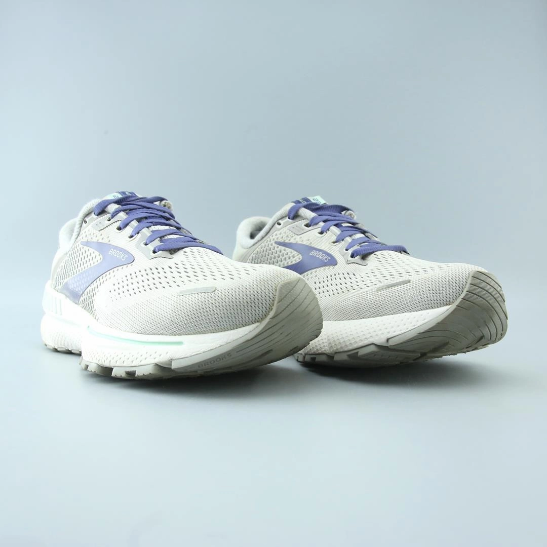 BROOKS ADRENALINE GTS 22 Brooks trainer design images