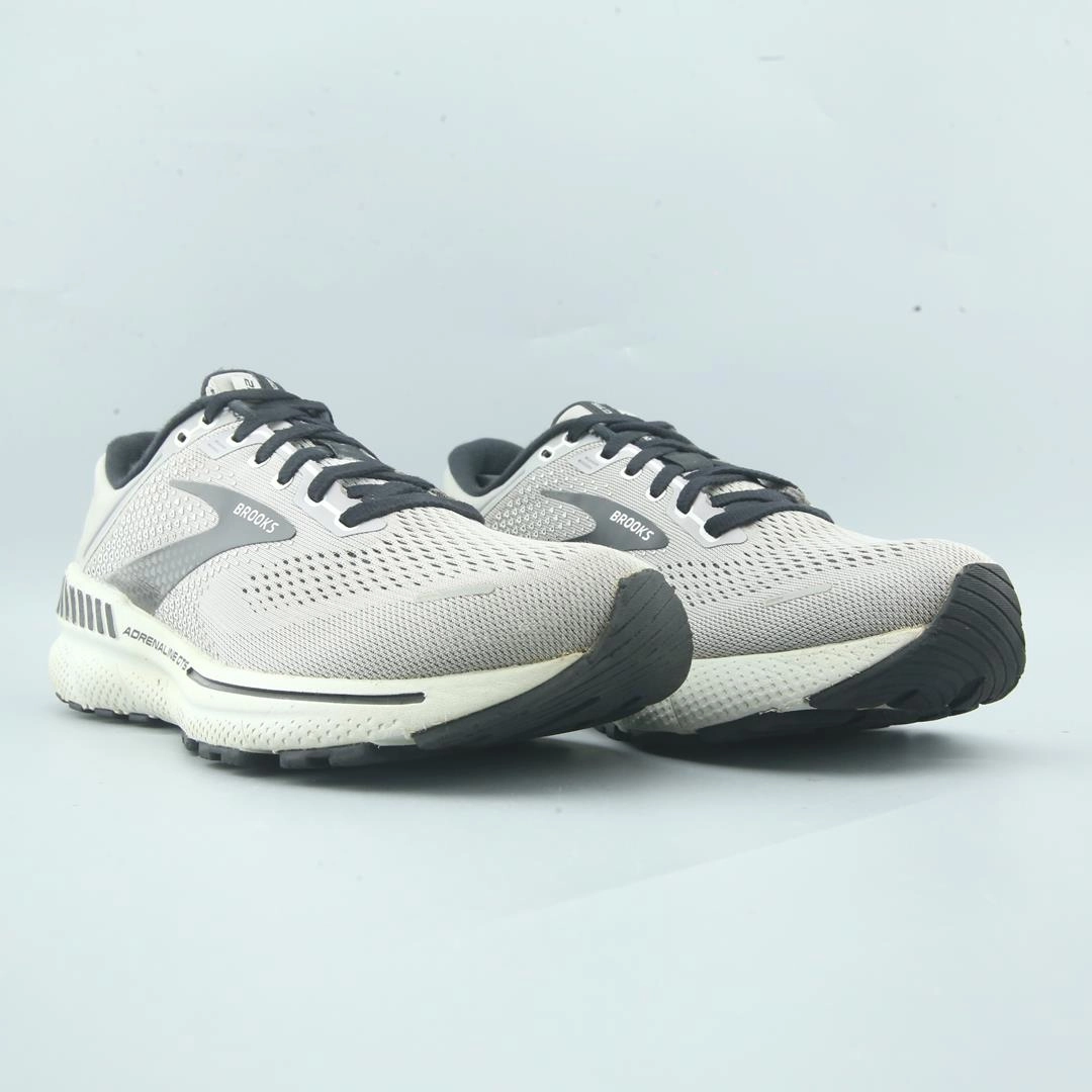 BROOKS ADRENALINE GTS 22 Brooks trainer design images