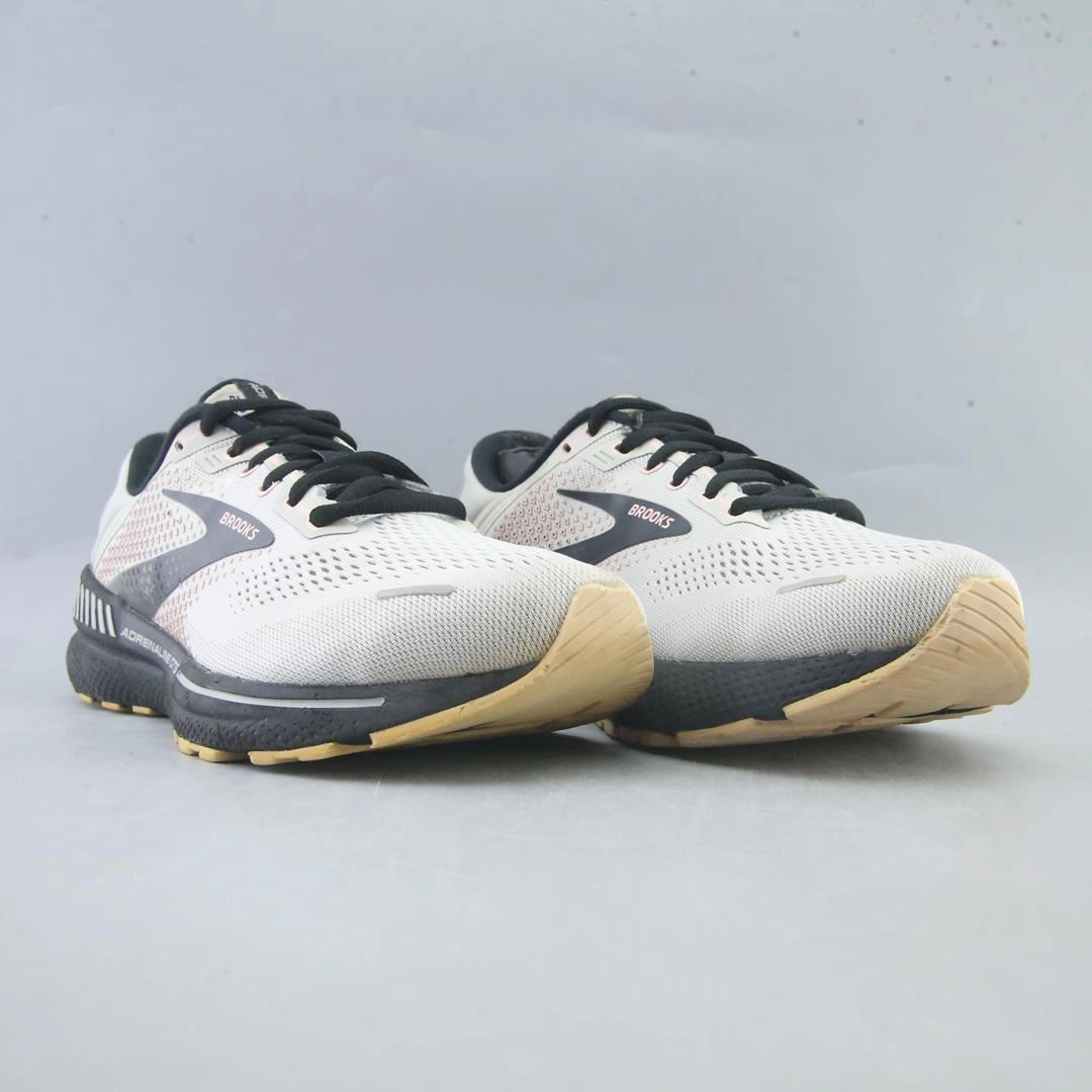 BROOKS ADRENALINE GTS 22 Brooks trainer design images