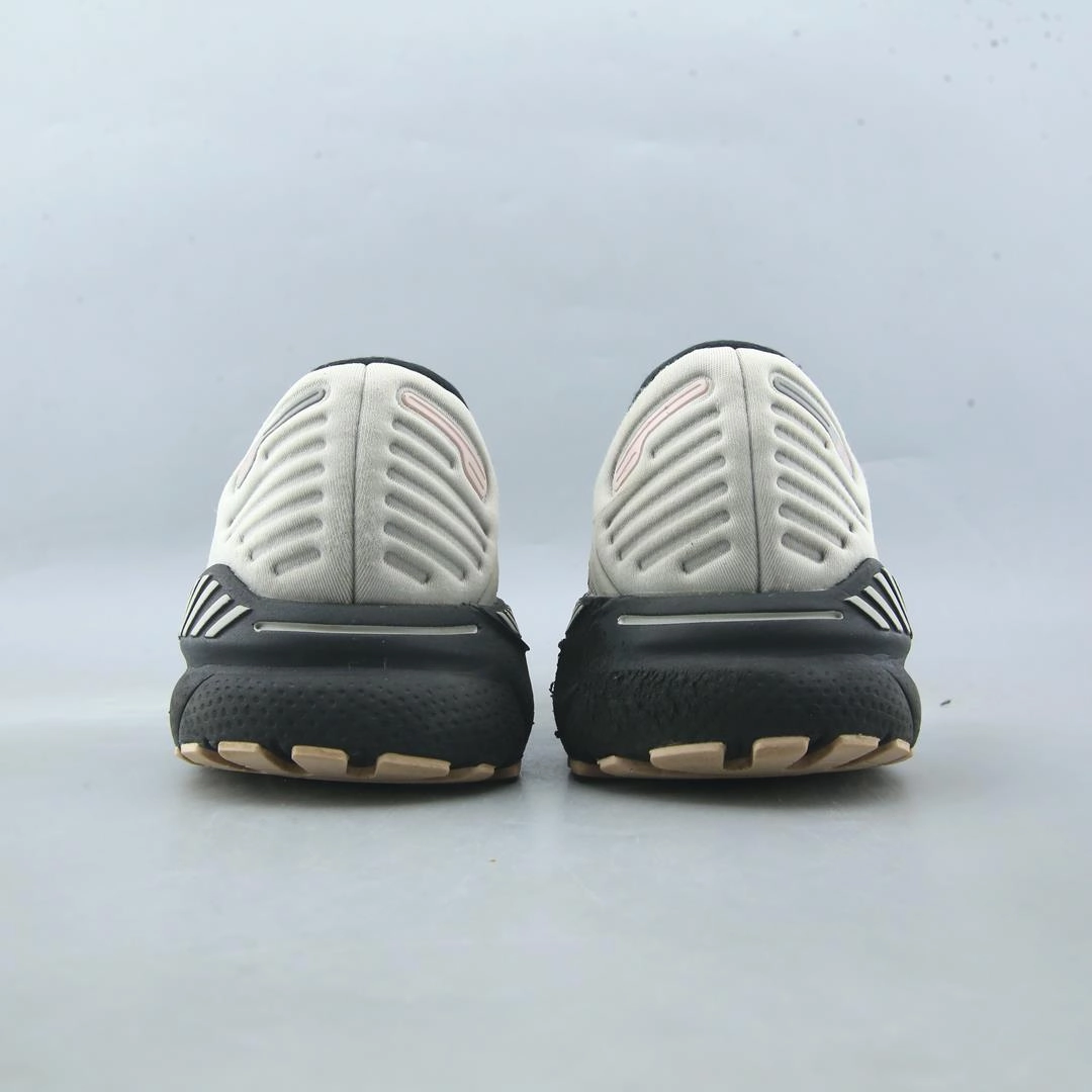 BROOKS ADRENALINE GTS 22 Brooks trainer design images