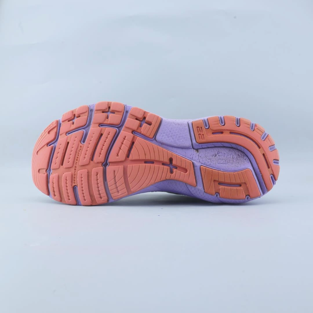 BROOKS  ADRENALINE GTS 22 Brooks trainer design images