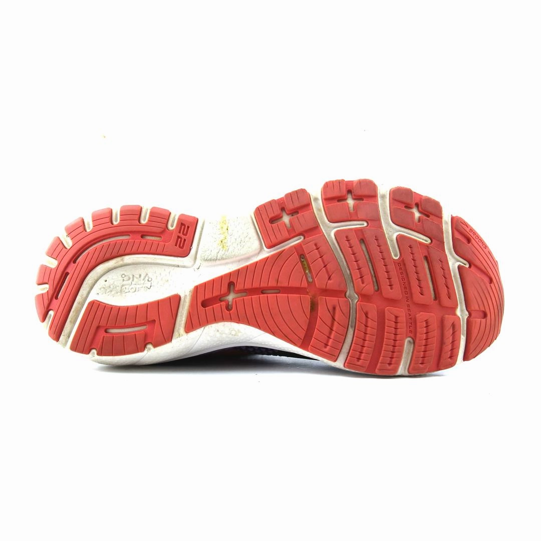BROOKS ADRENALINE GTS 22 Brooks trainer design images