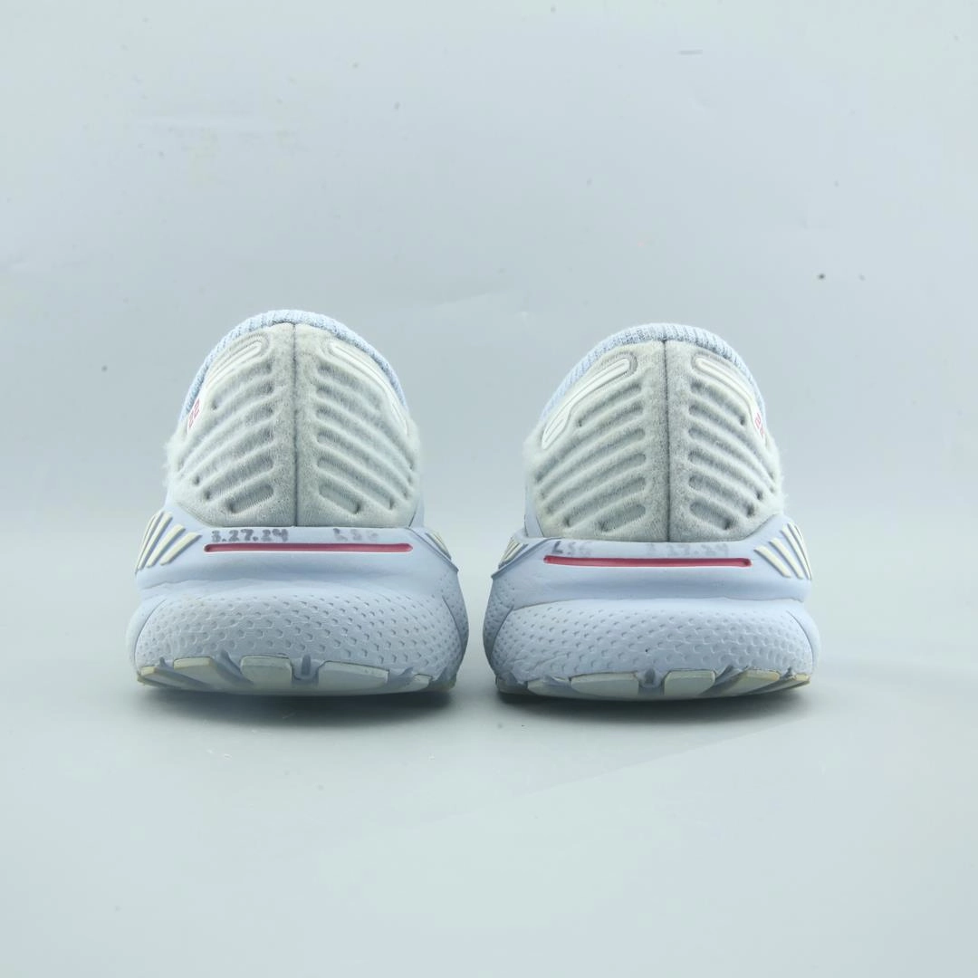 BROOKS ADRENALINE GTS 22 lightweight running shoe photos