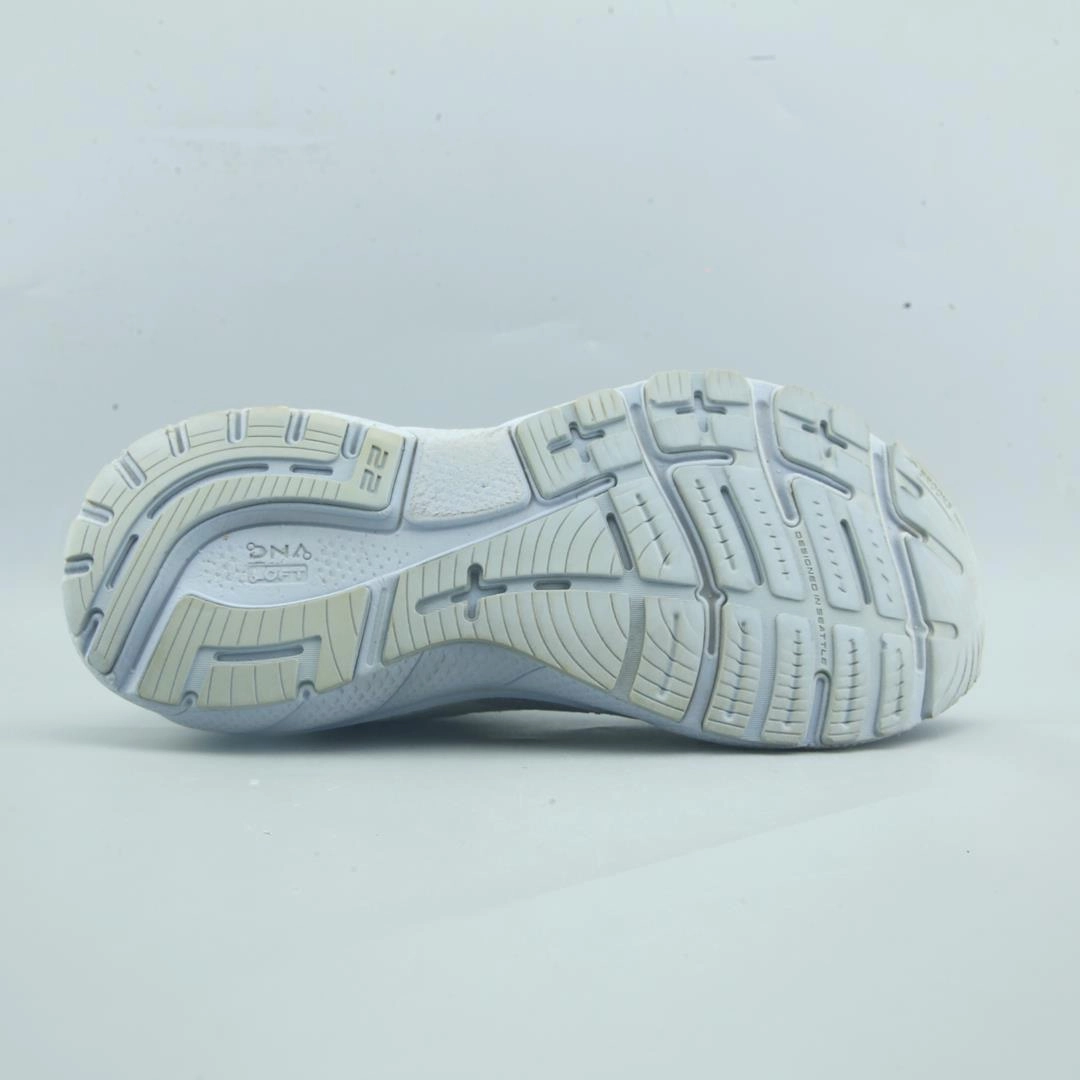 BROOKS ADRENALINE GTS 22 lightweight running shoe photos
