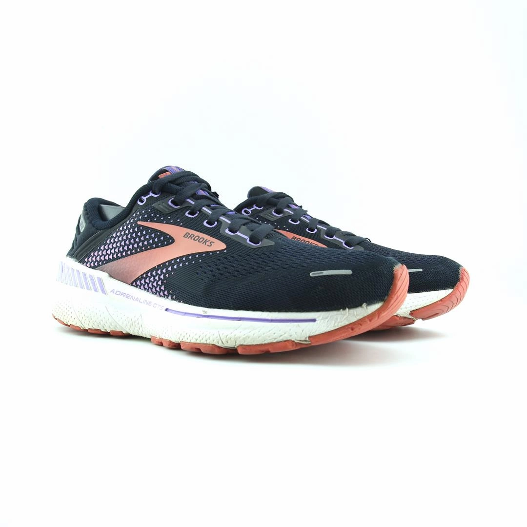 BROOKS ADRENALINE GTS 22 lightweight running shoe photos