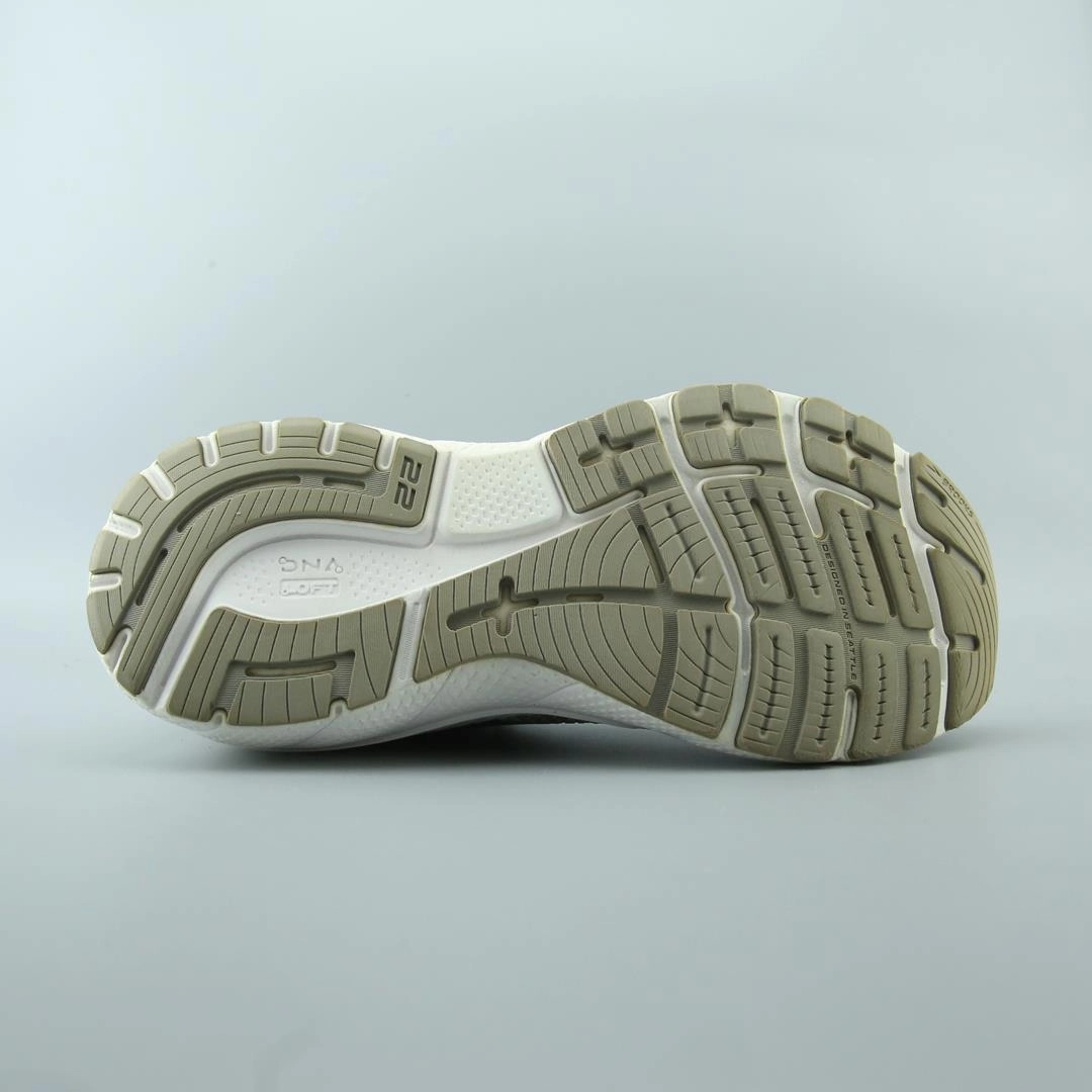 BROOKS ADRENALINE GTS 22 performance running shoe visuals