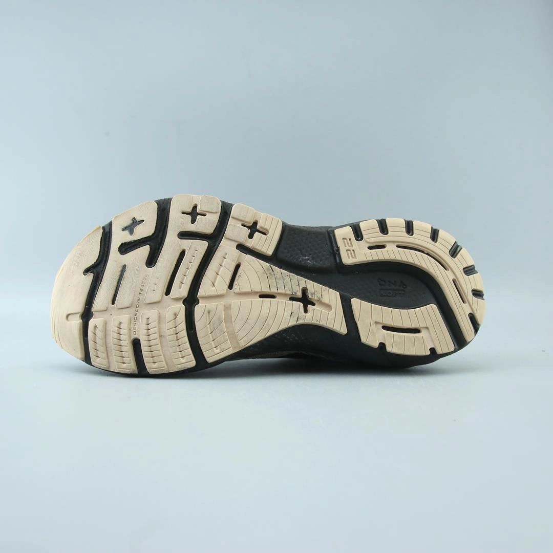 BROOKS ADRENALINE GTS 22 performance running shoe visuals