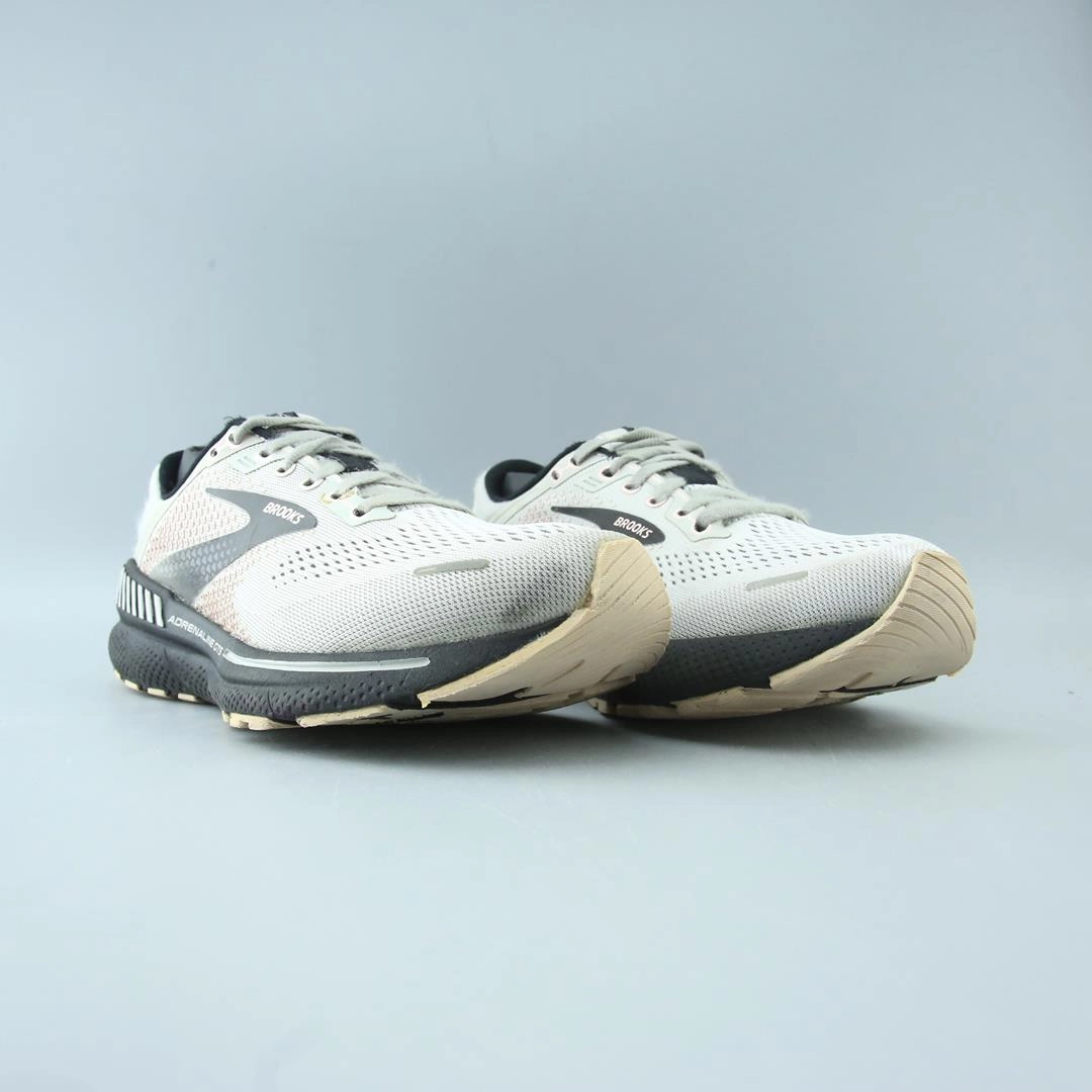 BROOKS ADRENALINE GTS 22 performance running shoe visuals