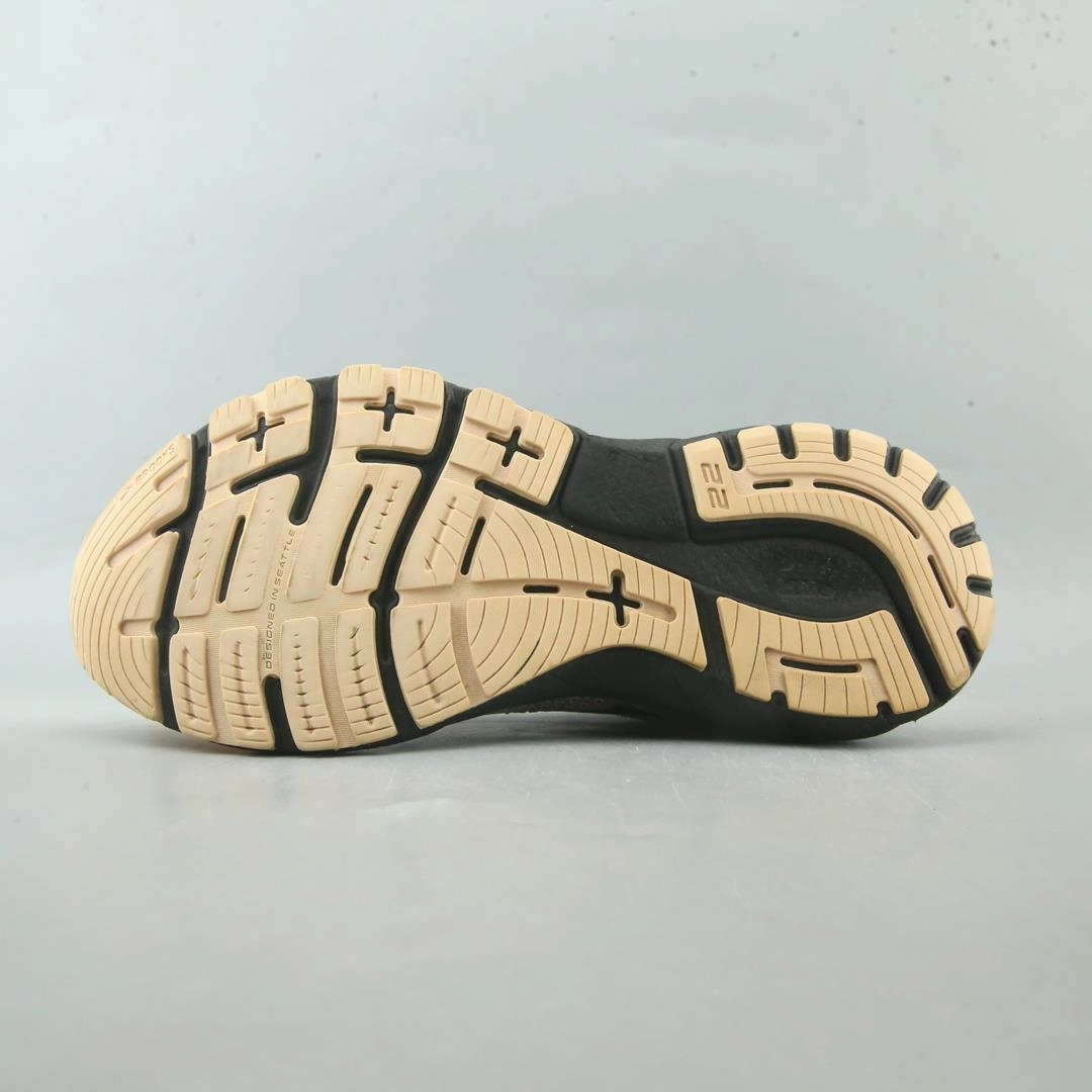 BROOKS ADRENALINE GTS 22 performance running shoe visuals