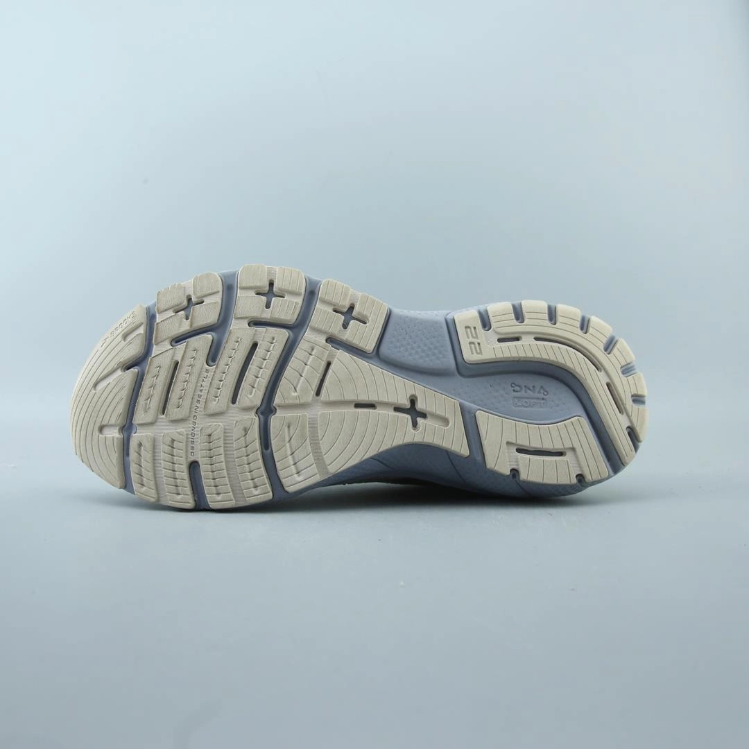 BROOKS ADRENALINE GTS 22 performance running shoe visuals