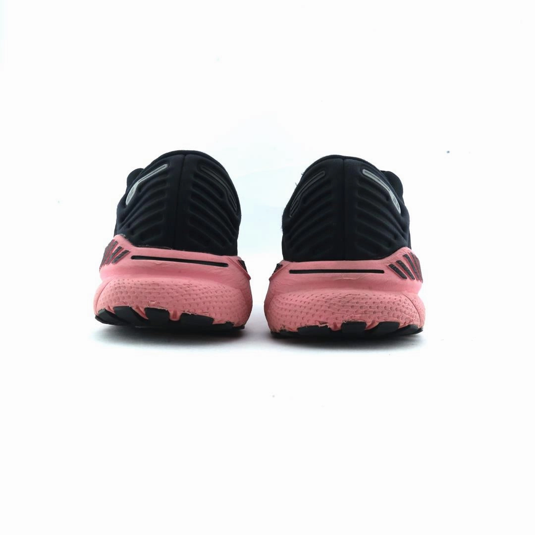 BROOKS ADRENALINE GTS 22 performance running shoe visuals