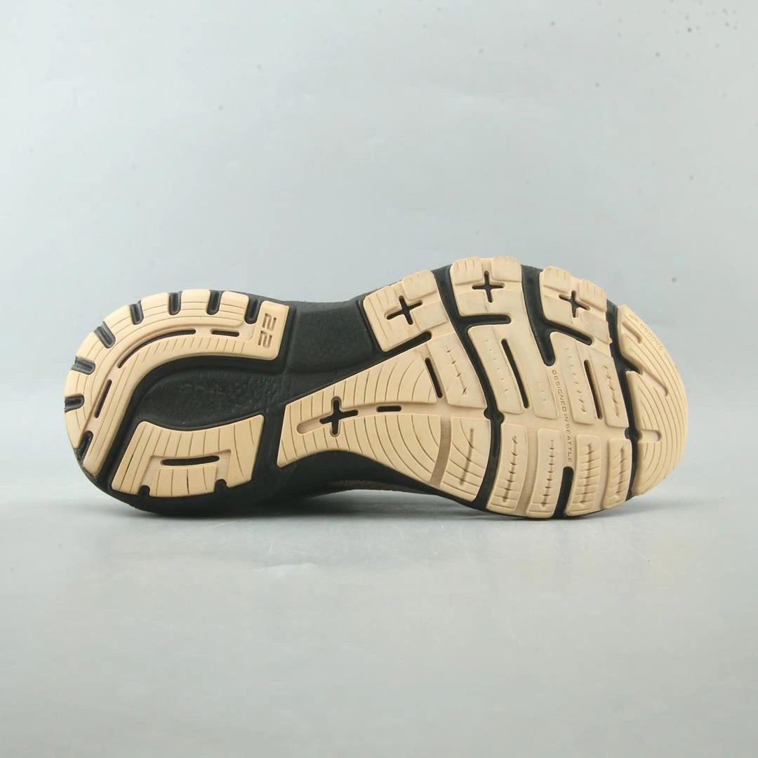 BROOKS ADRENALINE GTS 22 performance running shoe visuals