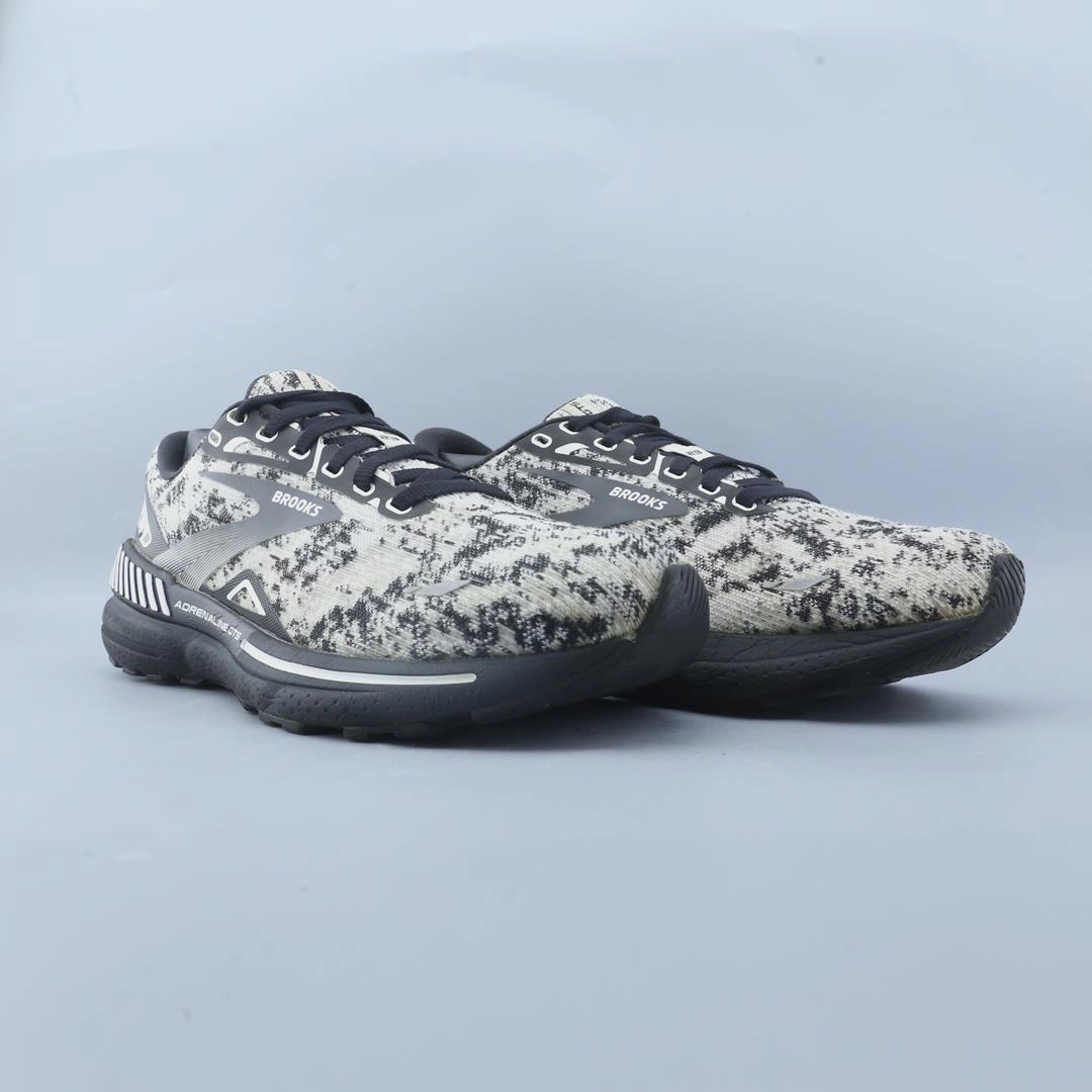 BROOKS ADRENALINE GTS 23 Brooks trainer design images