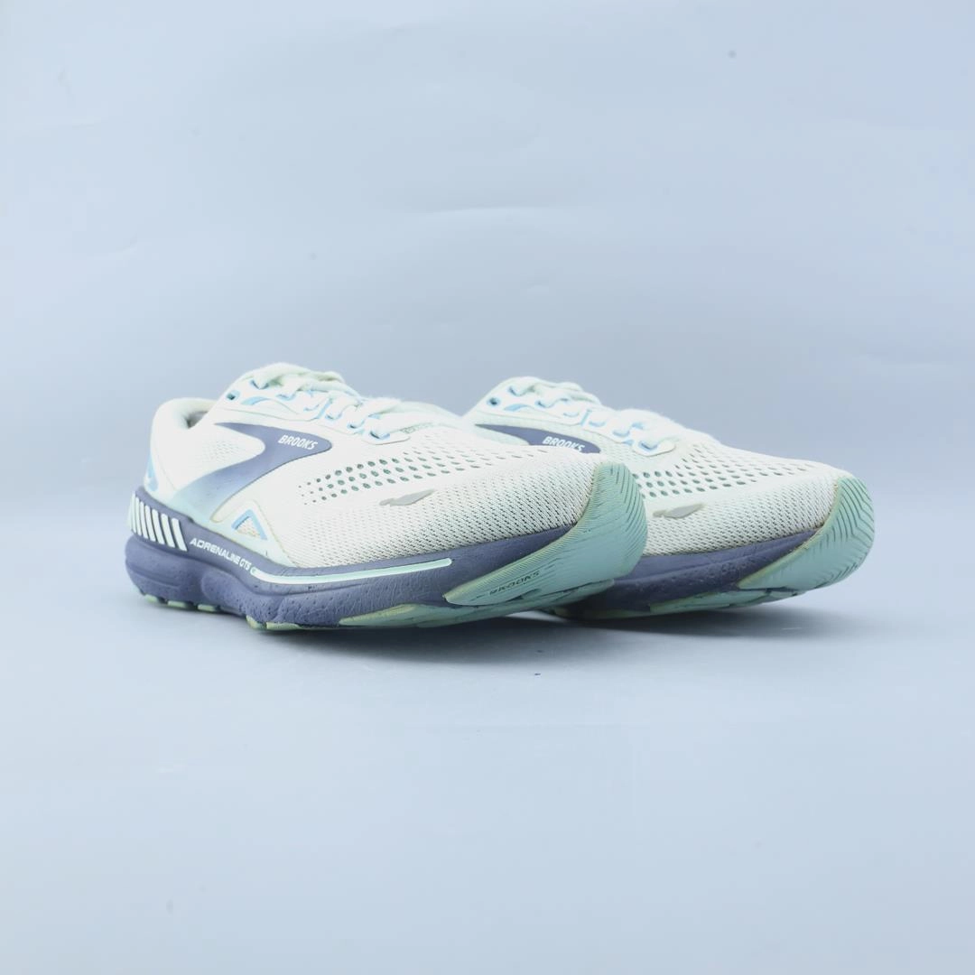 BROOKS ADRENALINE GTS 23 Brooks trainer design images