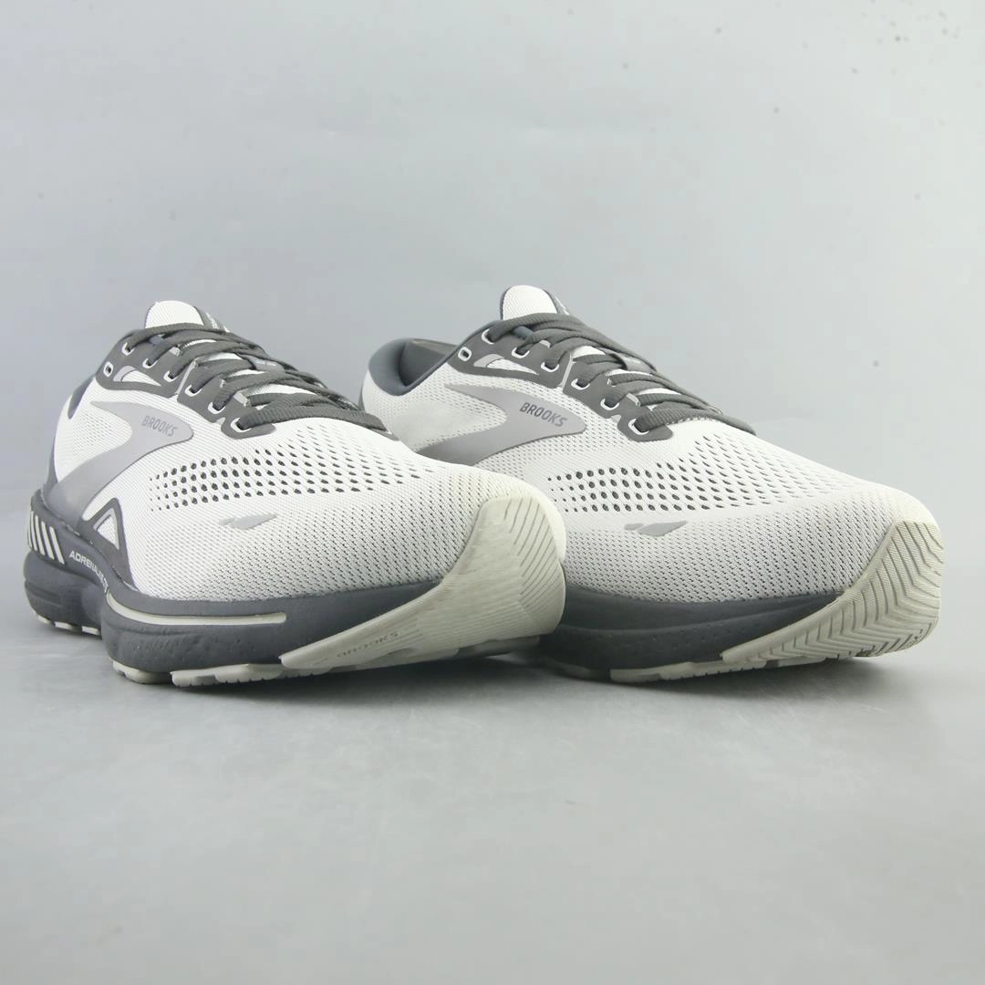 BROOKS ADRENALINE GTS 23 lightweight running shoe photos