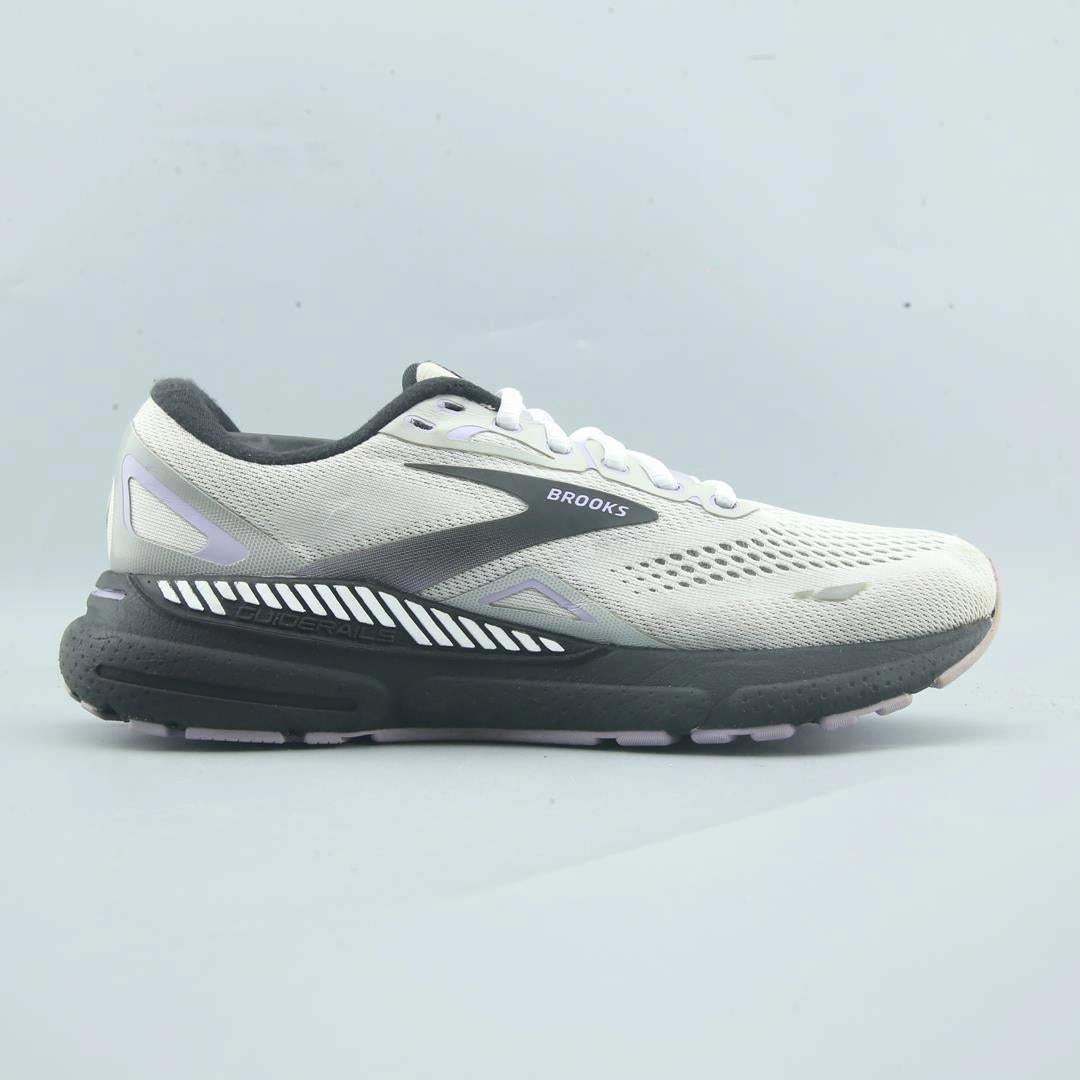 BROOKS ADRENALINE GTS 23 lightweight running shoe photos