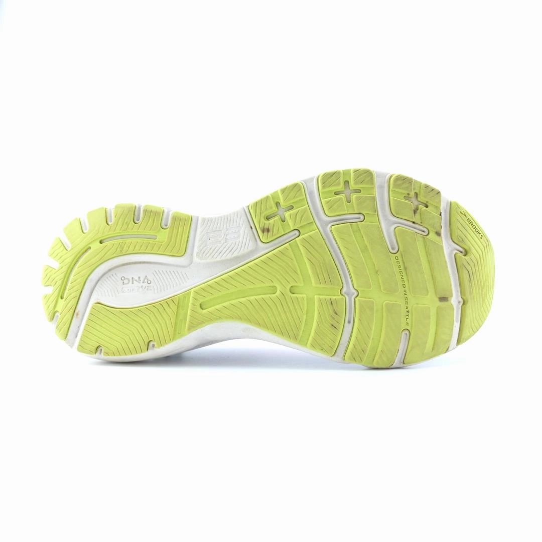 BROOKS ADRENALINE GTS 23 performance running shoe visuals