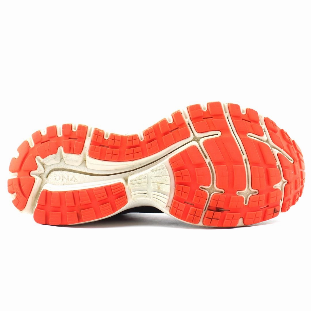 BROOKS ADURO 6 Brooks running footwear shots