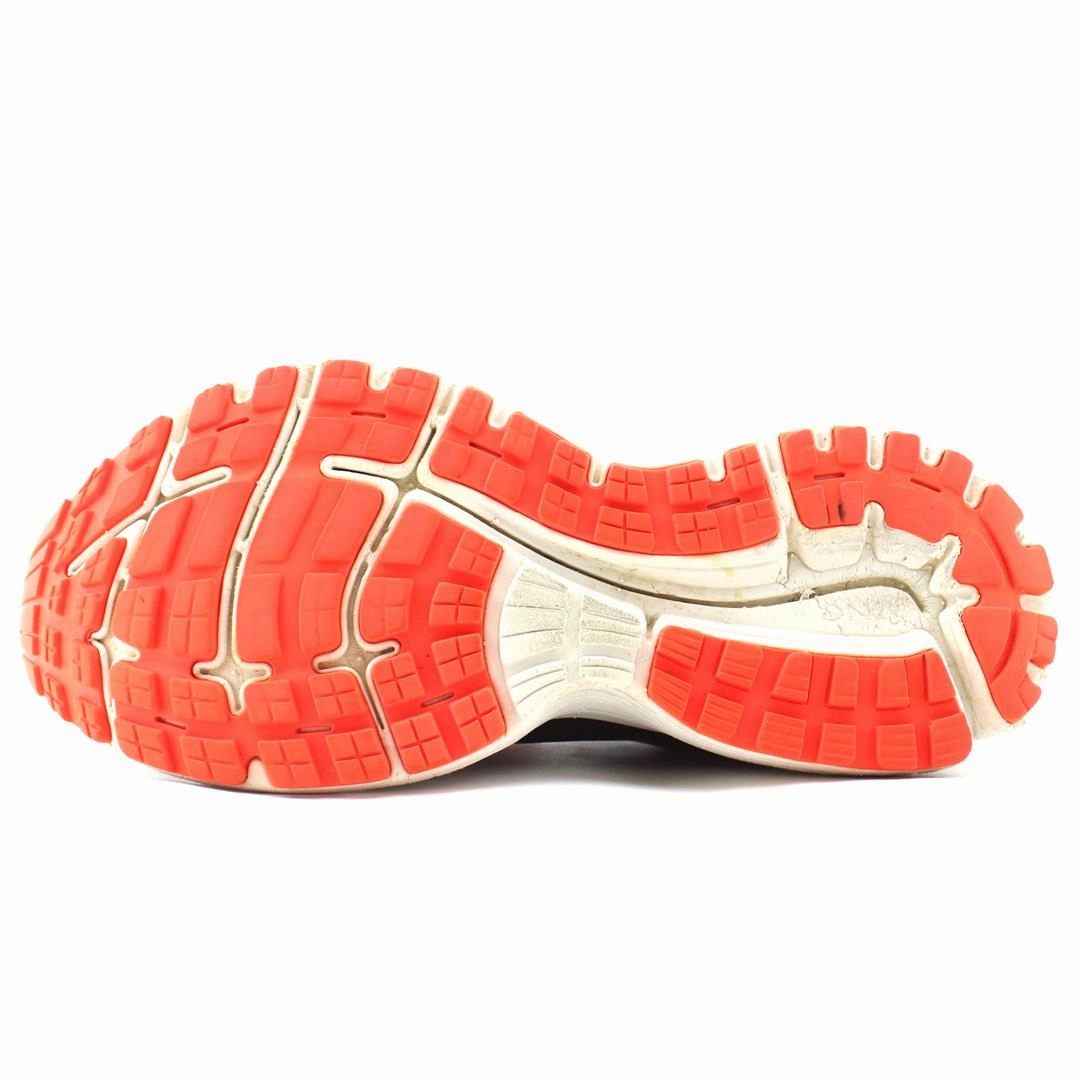 BROOKS ADURO 6 Brooks running footwear shots