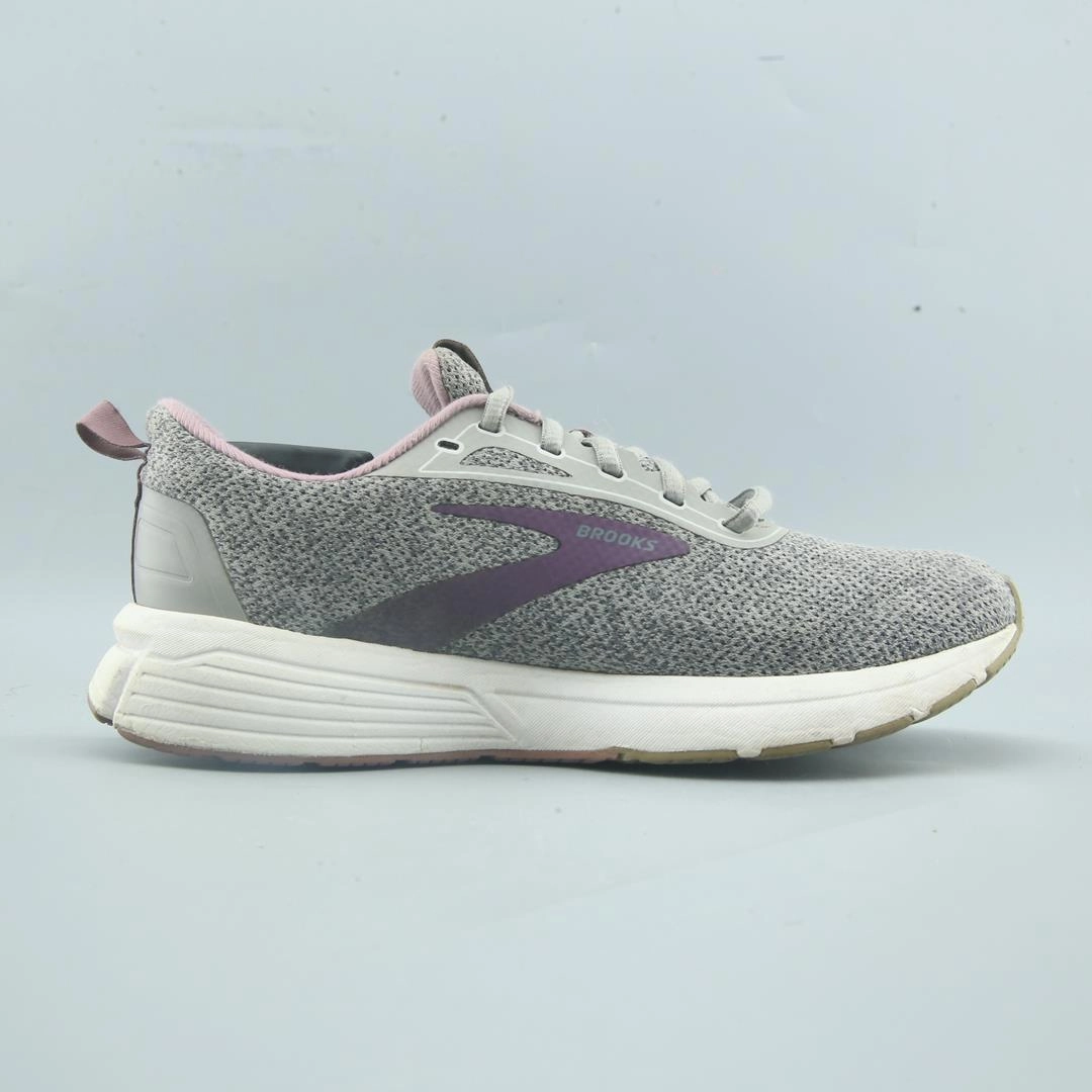BROOKS ANTHEM 3 lightweight running shoe photos