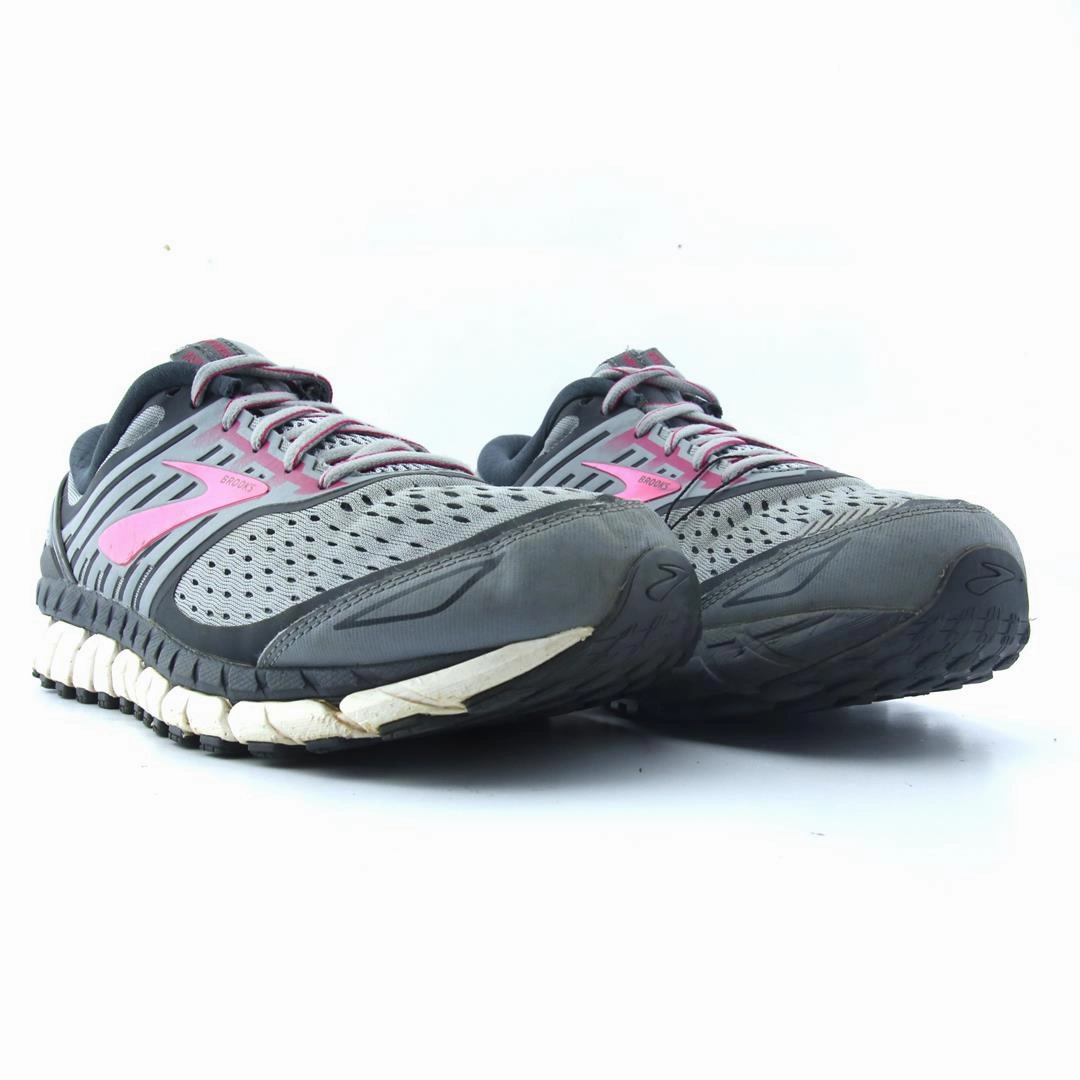 BROOKS ARIEL 18 athletic Brooks shoe snapshots