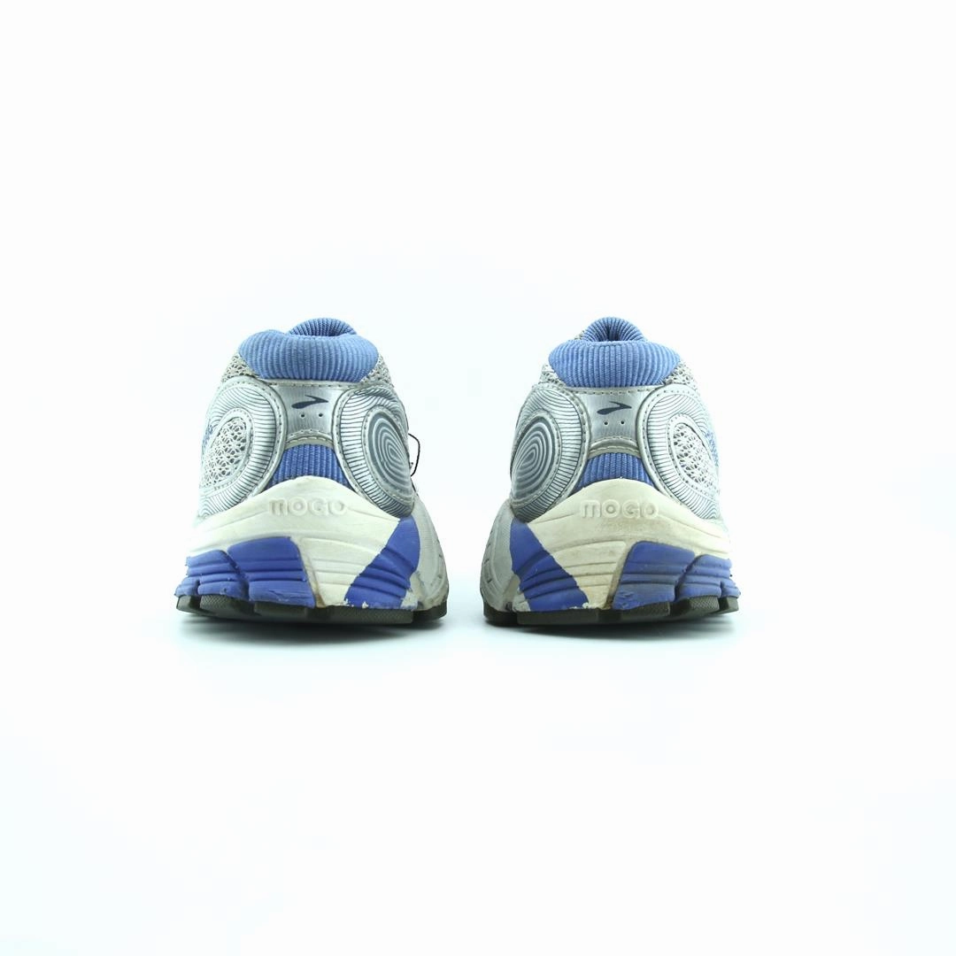 BROOKS ARIEL '12 Brooks trainer design images
