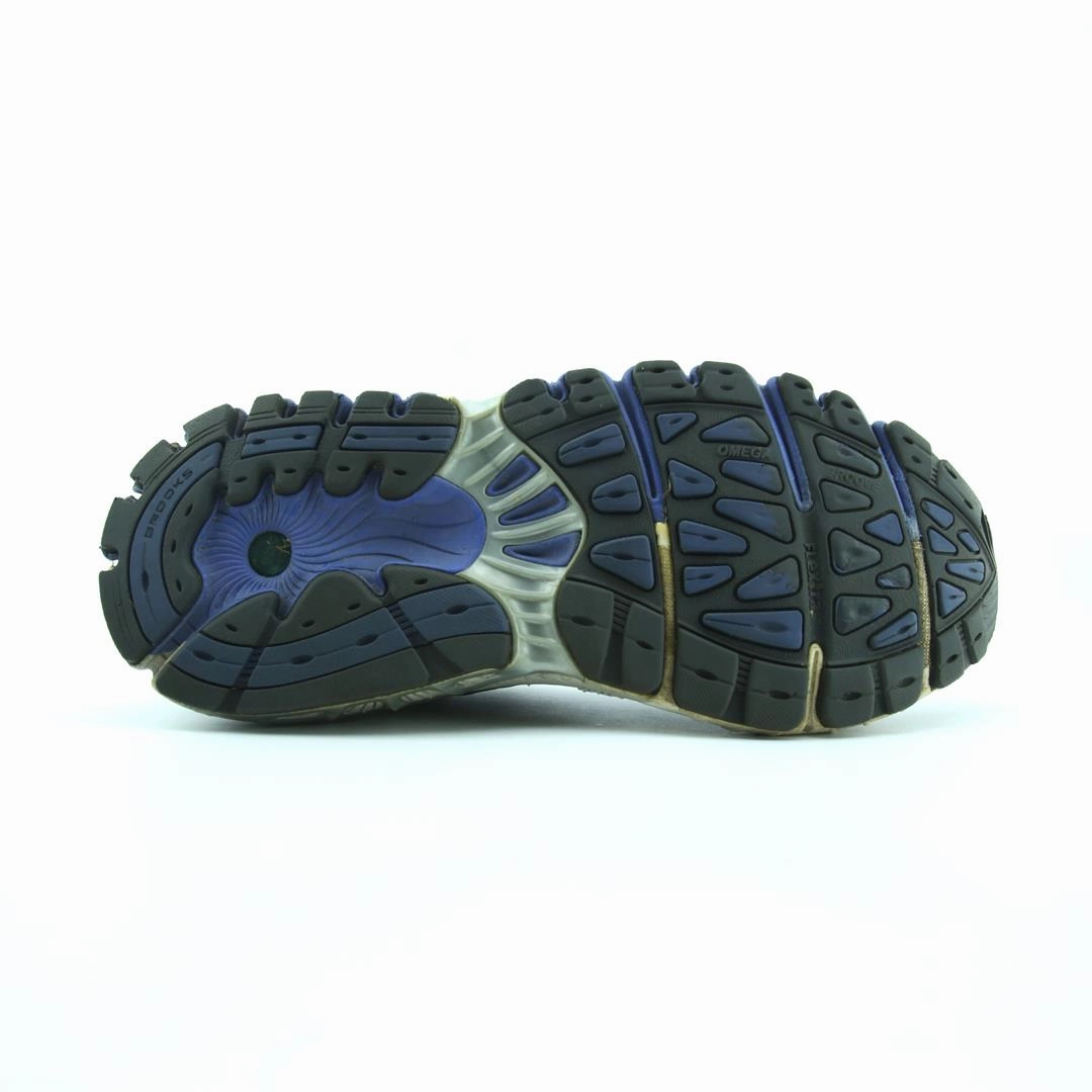 BROOKS ARIEL '12 Brooks trainer design images