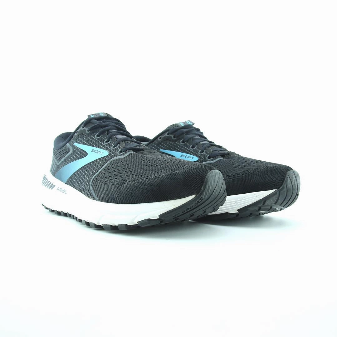 BROOKS ARIEL '20 Brooks trainer design images