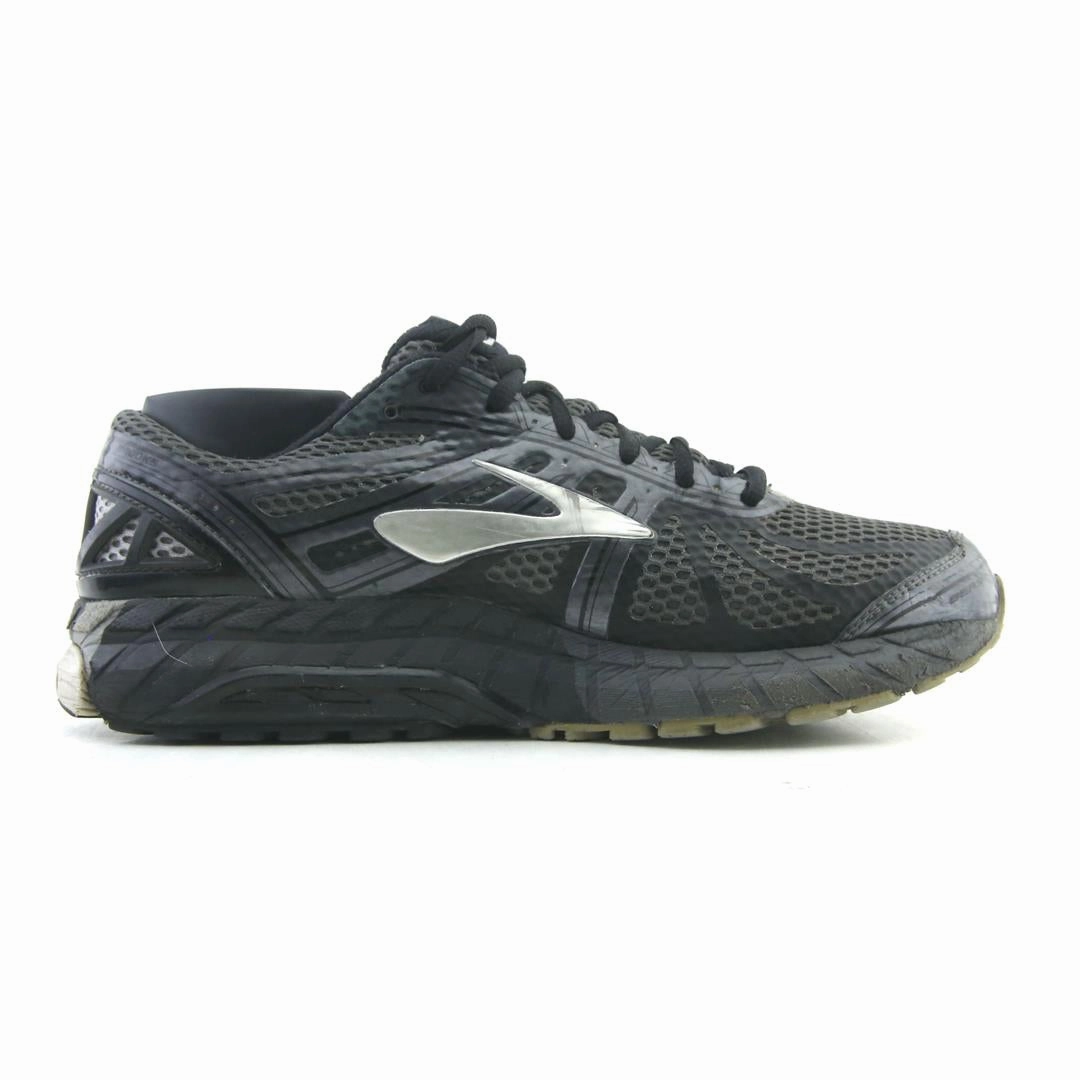 BROOKS BEAST 16 Brooks trainer design images