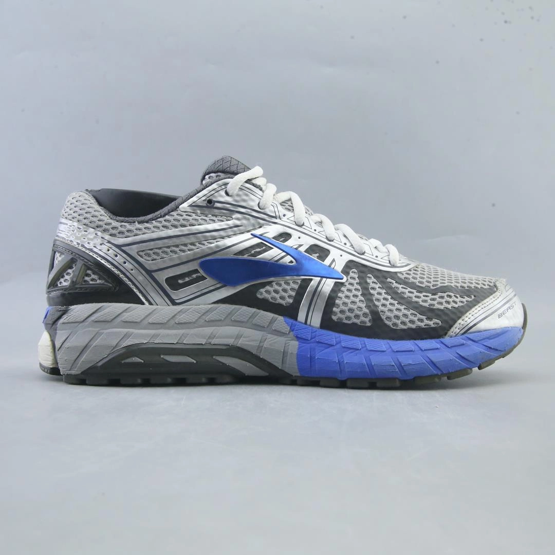 BROOKS BEAST 16 lightweight running shoe photos