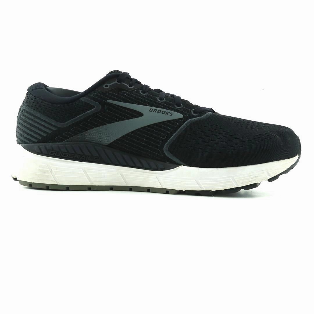 BROOKS BEAST 20 athletic Brooks shoe snapshots