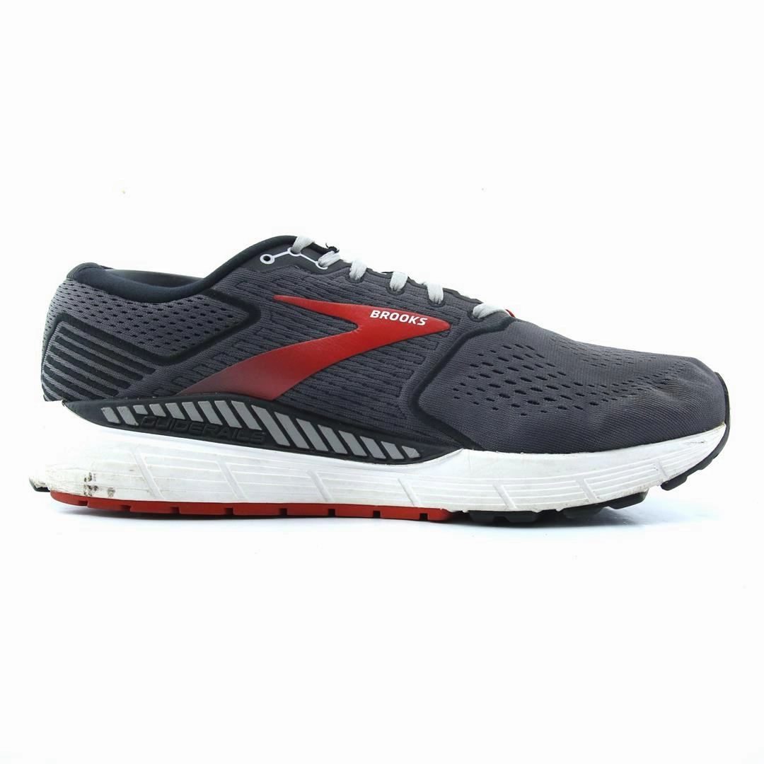 BROOKS BEAST 20 athletic Brooks shoe snapshots