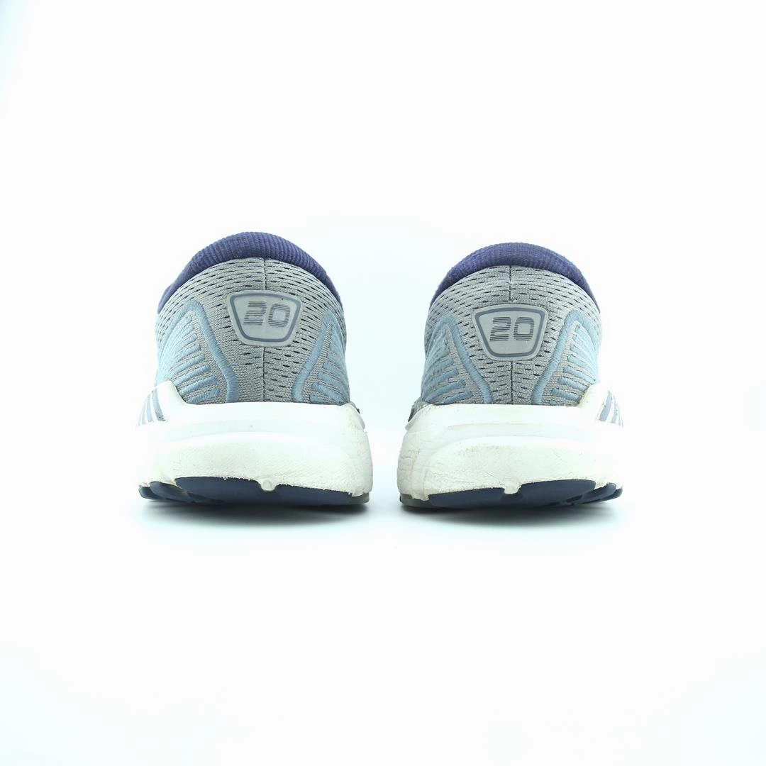 BROOKS BEAST 20 Brooks trainer design images