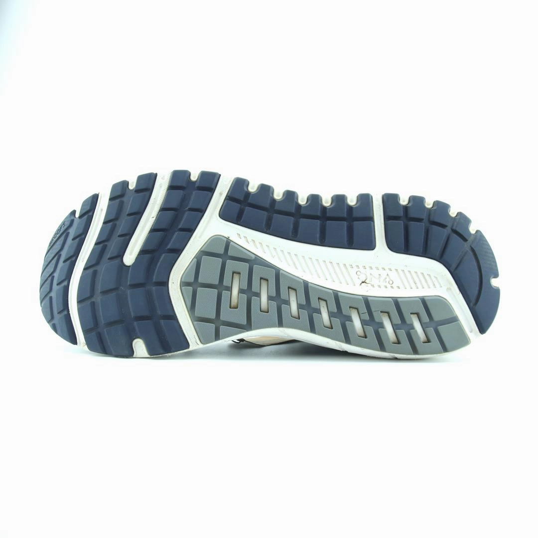 BROOKS BEAST 20 Brooks trainer design images