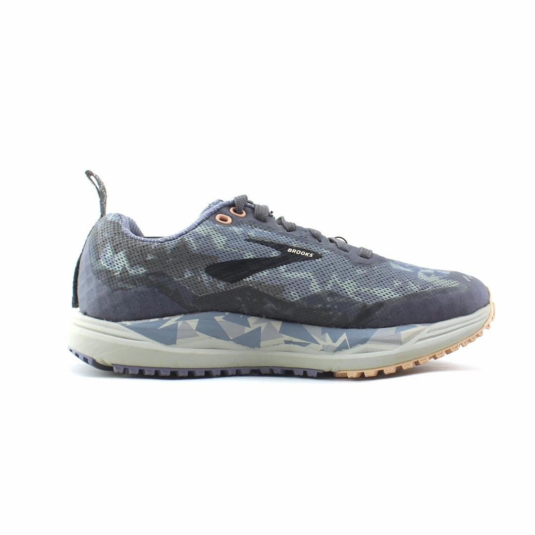 BROOKS CALDERA 3 Brooks running footwear shots