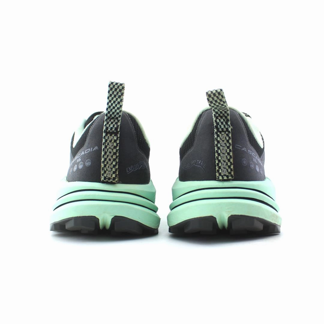 BROOKS CASCADIA 16 Brooks running footwear shots