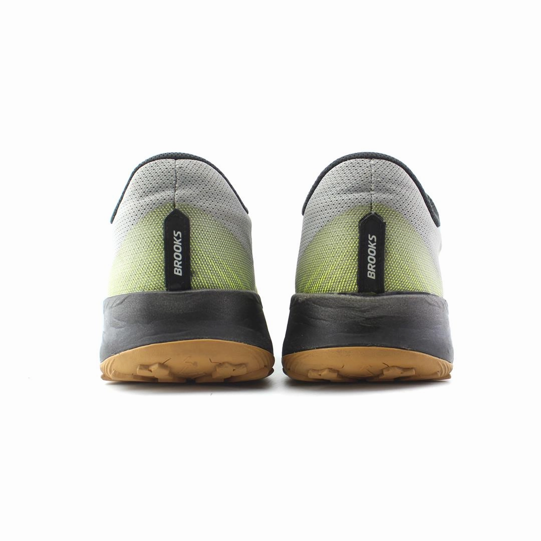 BROOKS CATAMOUNT Brooks running footwear shots