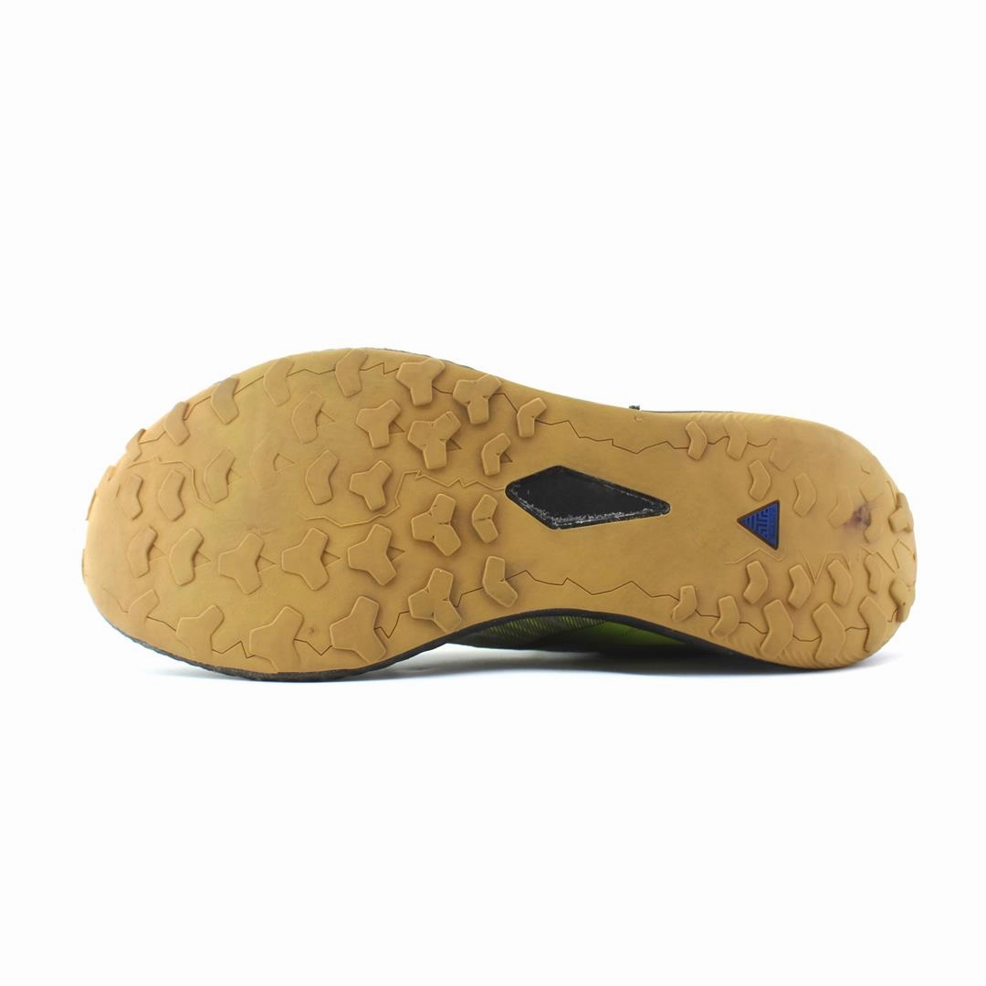 BROOKS CATAMOUNT Brooks running footwear shots