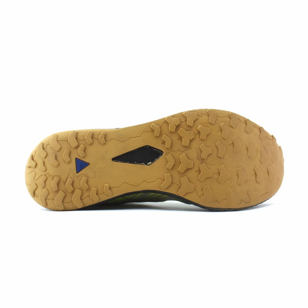 BROOKS CATAMOUNT Brooks running footwear shots