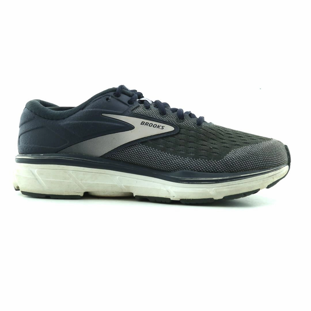 BROOKS DYAD 11 athletic Brooks shoe snapshots