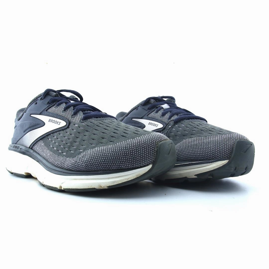 BROOKS DYAD 11 athletic Brooks shoe snapshots