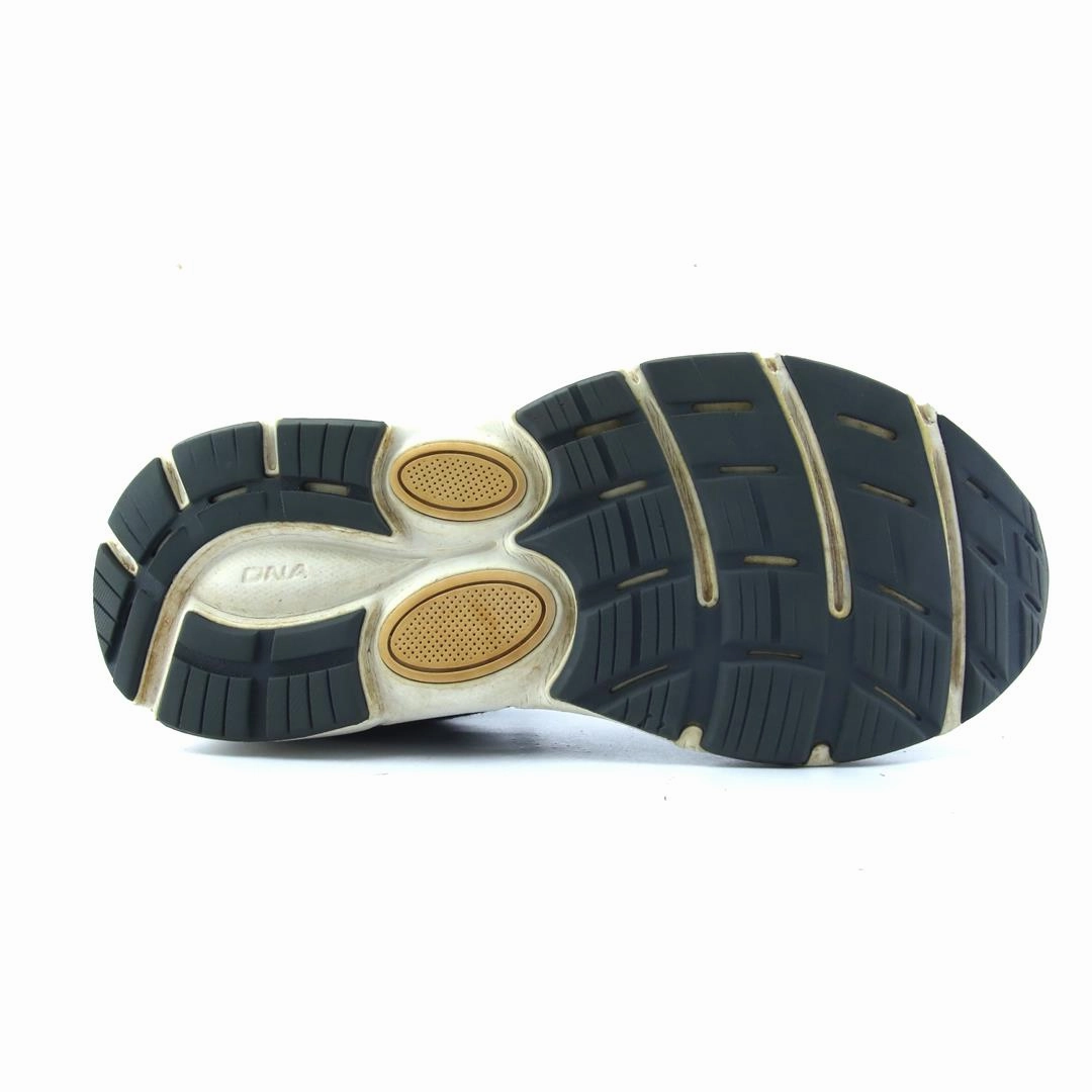 BROOKS DYAD 11 athletic Brooks shoe snapshots