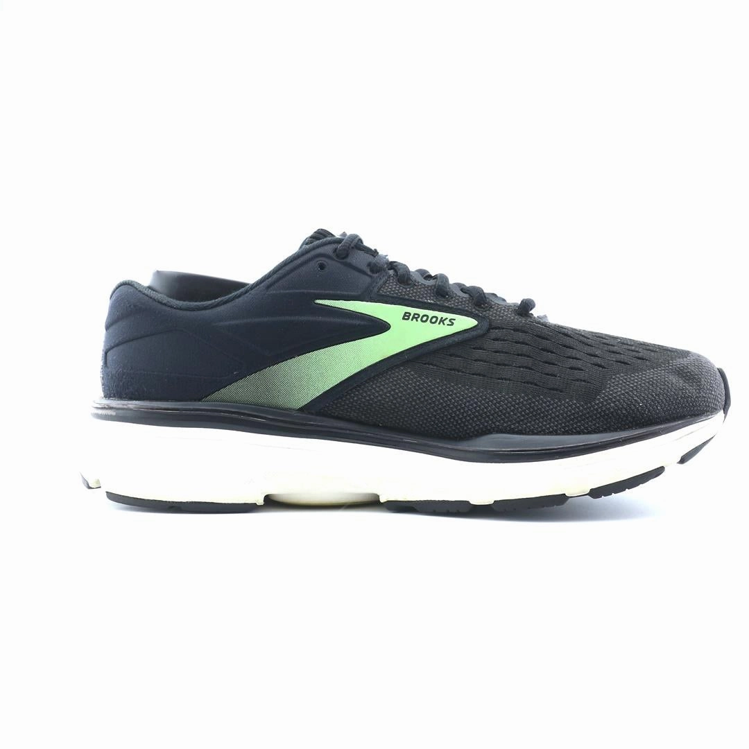 BROOKS DYAD 11 performance running shoe visuals