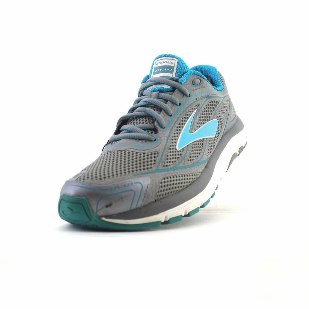 BROOKS DYAD 9 Brooks running shoe close-ups